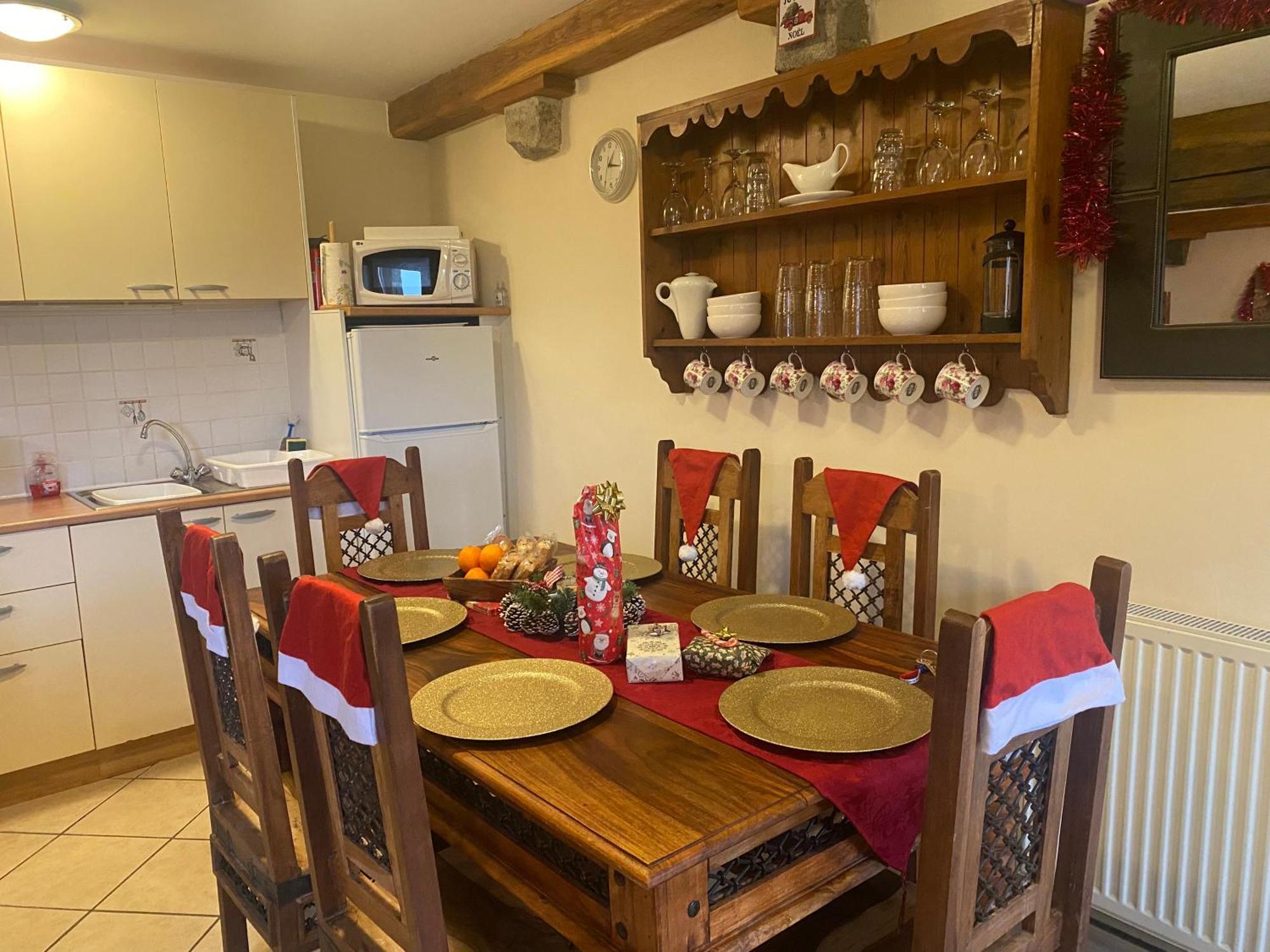 The Gingerbread House Cottage Beauficel Esterno foto
